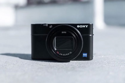 Sony trình làng máy ảnh Compact RX100 VII chụp được 90 hình/giây, bổ sung cổng mic 3.5mm