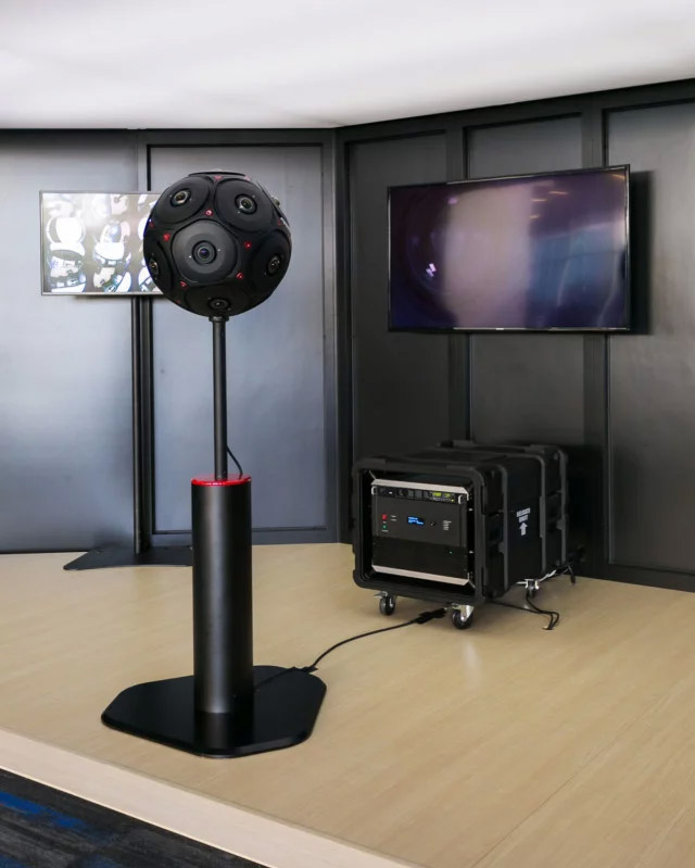 red facebook manifold